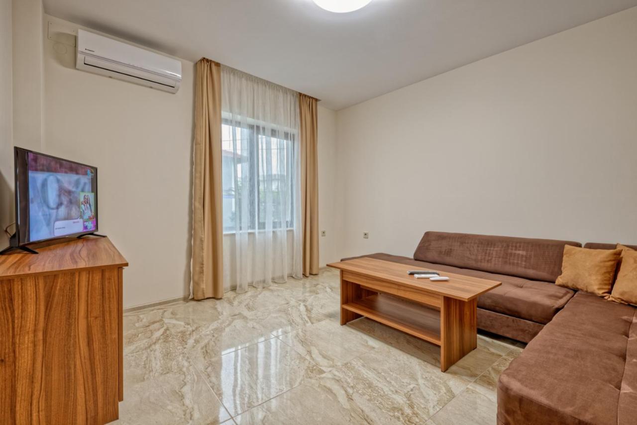 Къща За Гости Relax Hisarya Dış mekan fotoğraf
